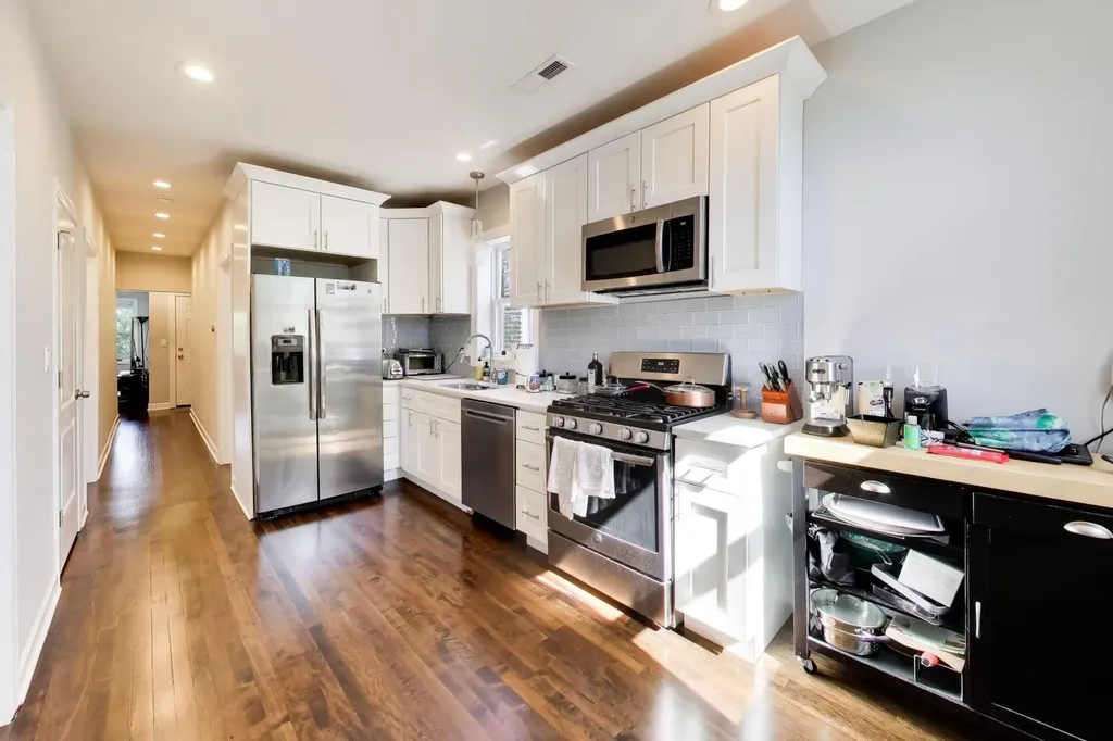 3313 North Kenneth Avenue Chicago IL 60641
