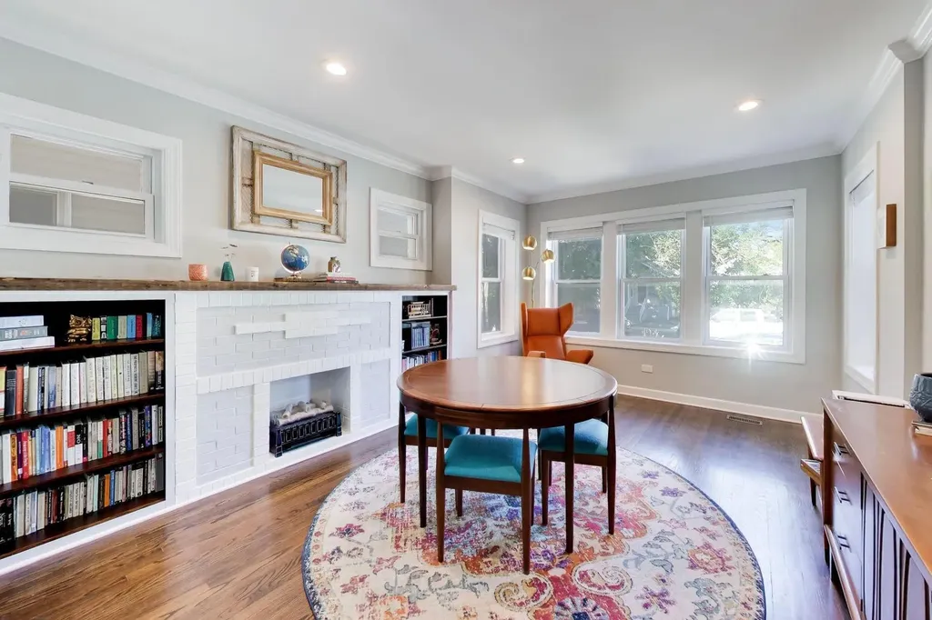 3313 North Kenneth Avenue Chicago IL 60641