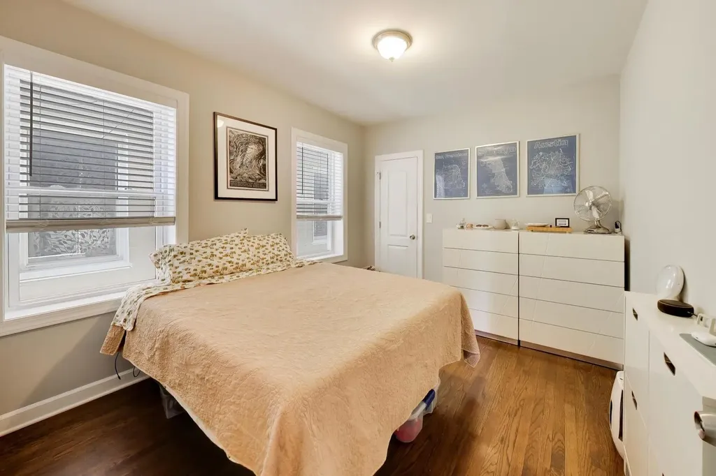 3313 North Kenneth Avenue Chicago IL 60641