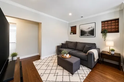 3313 North Kenneth Avenue Chicago IL 60641