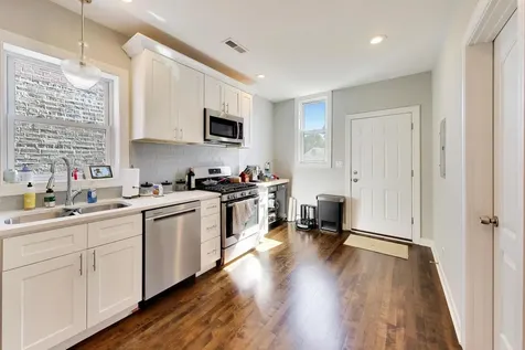 3313 North Kenneth Avenue Chicago IL 60641