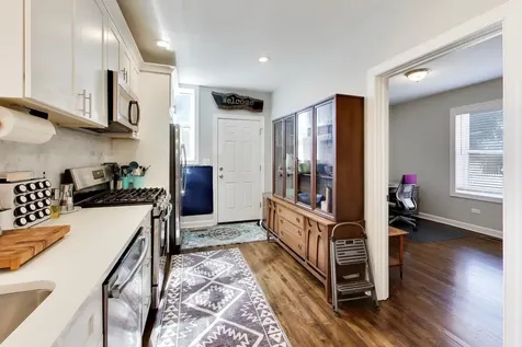 3313 North Kenneth Avenue Chicago IL 60641
