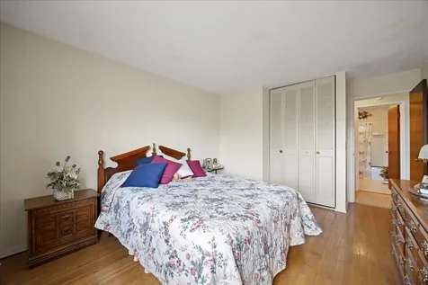 725 West Dempster Street Des Plaines IL 60016