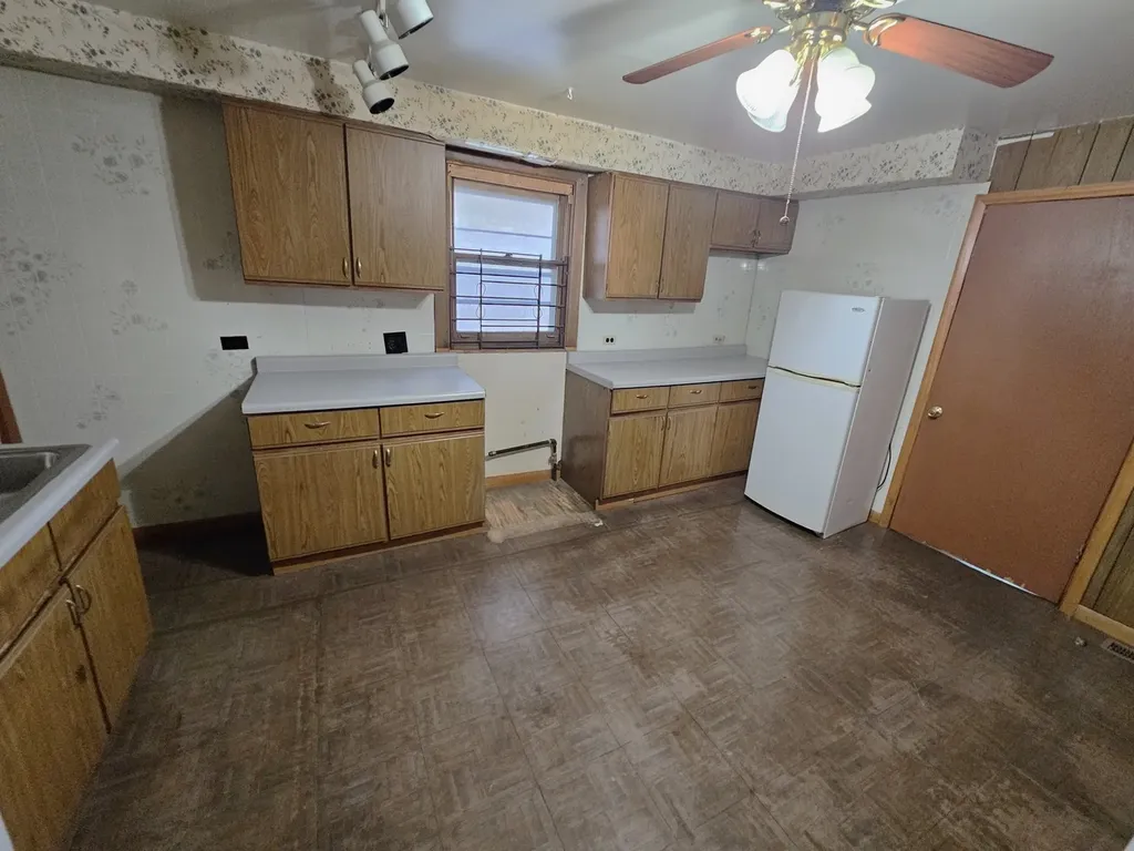 1448 North Menard Avenue Chicago IL 60651