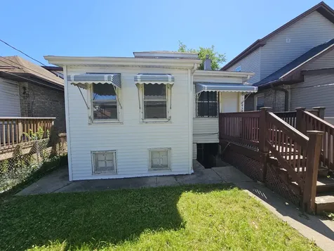 1448 North Menard Avenue Chicago IL 60651