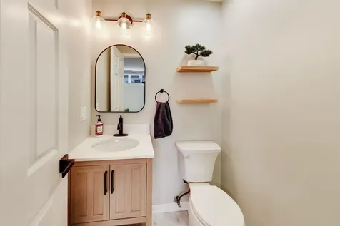 2555 West Moffat Street Chicago IL 60647