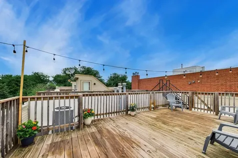2555 West Moffat Street Chicago IL 60647