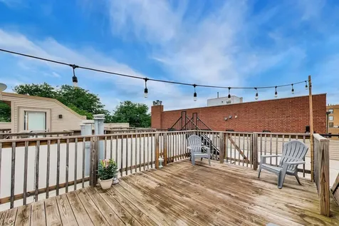 2555 West Moffat Street Chicago IL 60647