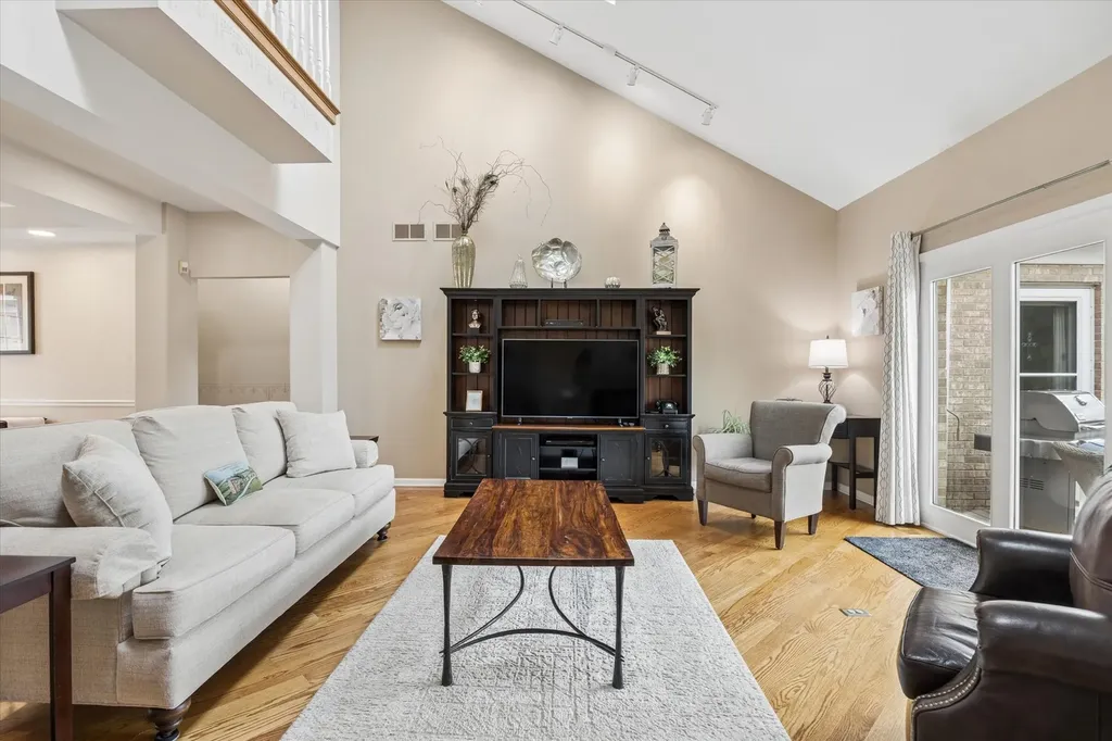 16814 Cardinal Drive Orland Park IL 60467