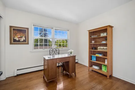 1777 Dewes Street Glenview IL 60025