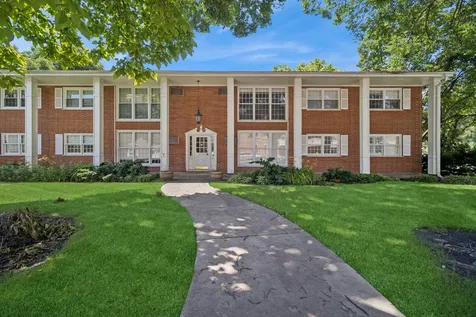 1777 Dewes Street Glenview IL 60025