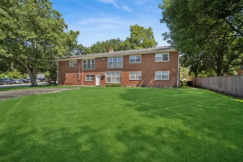 1777 Dewes Street Glenview IL 60025