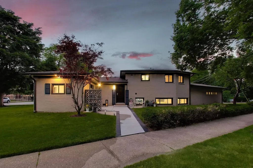 8864 East Prairie Road Skokie IL 60076