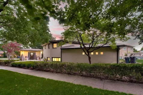 8864 East Prairie Road Skokie IL 60076