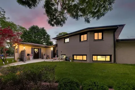 8864 East Prairie Road Skokie IL 60076