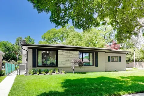 8864 East Prairie Road Skokie IL 60076