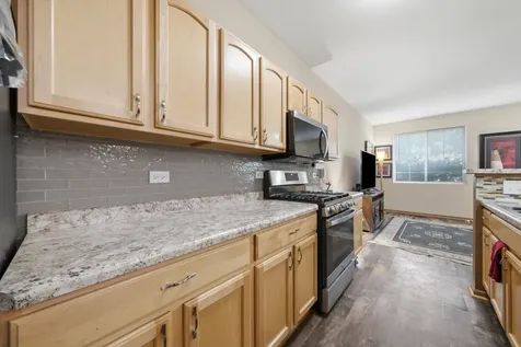 145 Azalea Circle Romeoville IL 60446