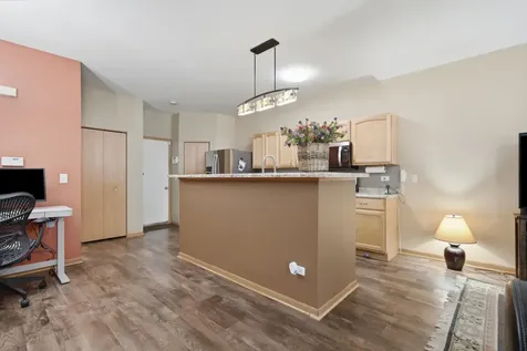 145 Azalea Circle Romeoville IL 60446