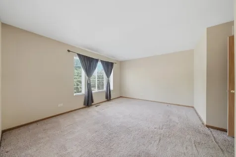 145 Azalea Circle Romeoville IL 60446