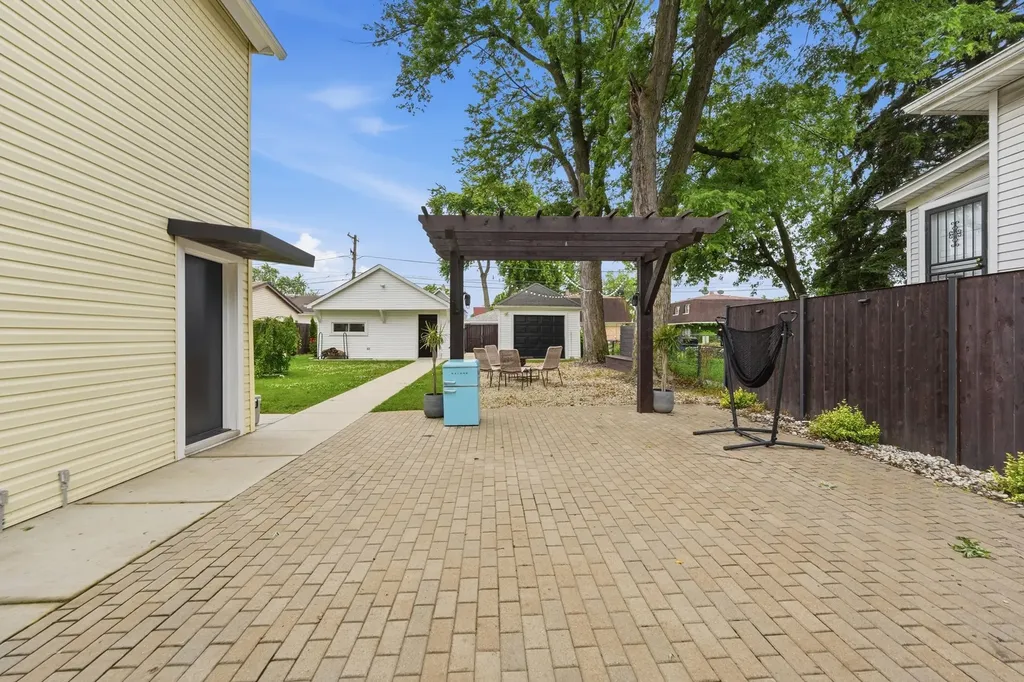 2621 Orchard Street Blue Island IL 60406