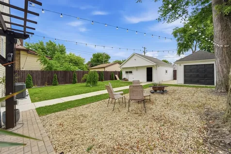2621 Orchard Street Blue Island IL 60406