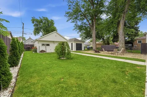 2621 Orchard Street Blue Island IL 60406