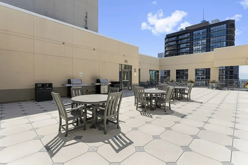 2 East Erie Street Chicago IL 60611