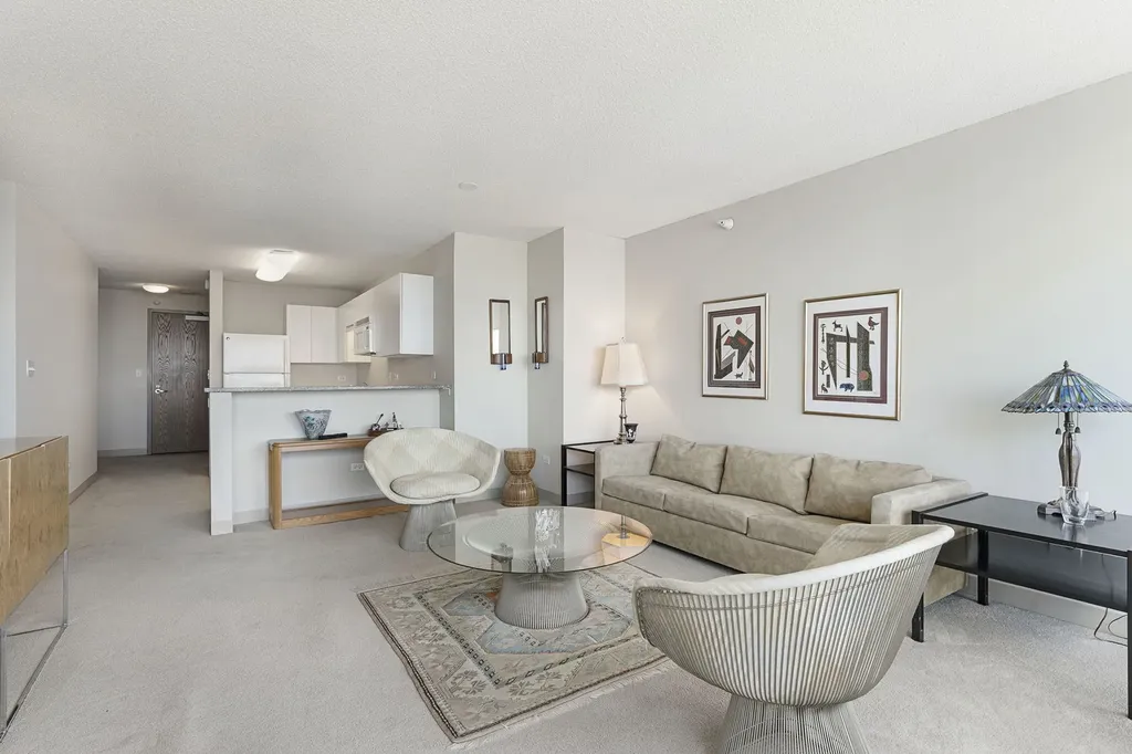 2 East Erie Street Chicago IL 60611