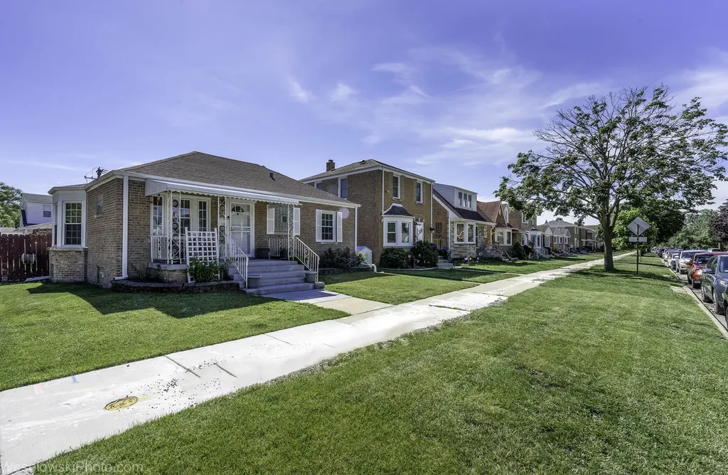 3461 North Pacific Avenue Chicago IL 60634