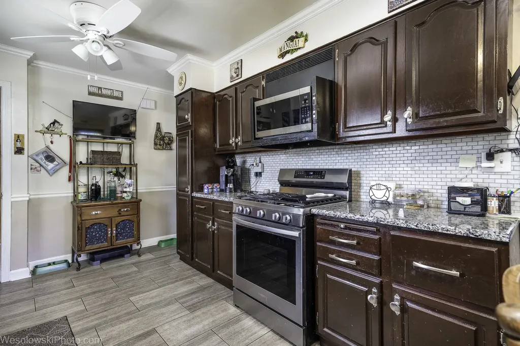 3461 North Pacific Avenue Chicago IL 60634