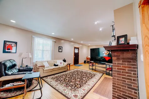 612 East Jones Street Milford IL 60953