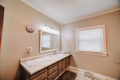 612 East Jones Street Milford IL 60953