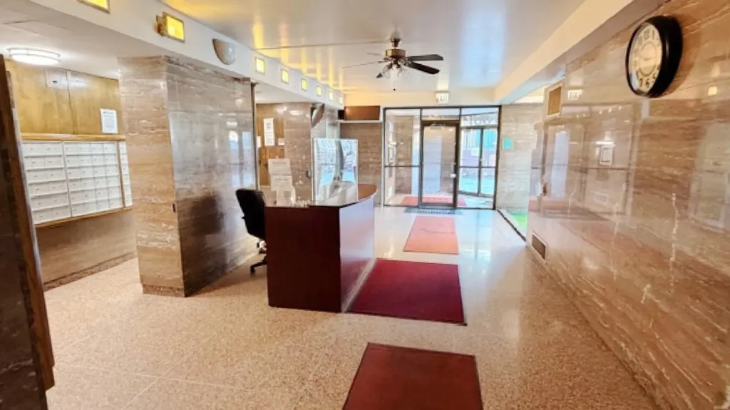7337 South South Shore Drive Chicago IL 60649