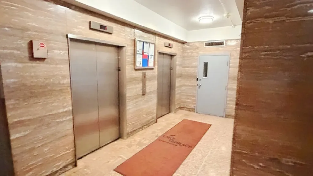 7337 South South Shore Drive Chicago IL 60649