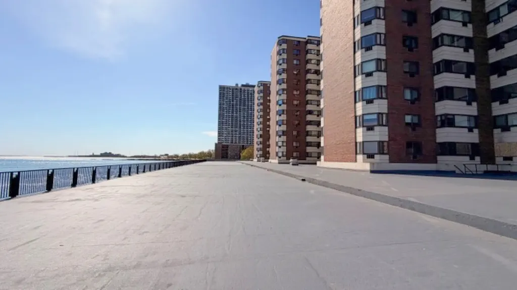 7337 South South Shore Drive Chicago IL 60649