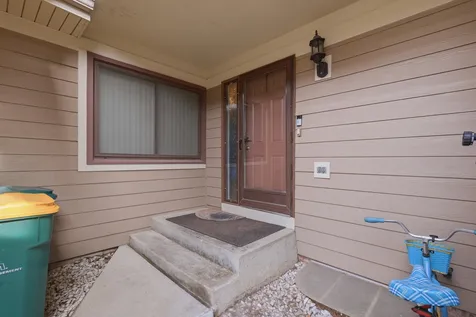 425 East Grouse Lane Deerfield IL 60015