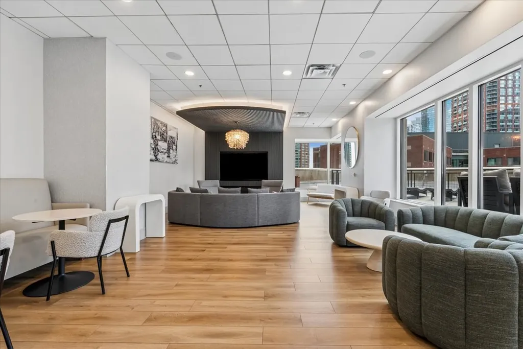 512 North Mcclurg Court Chicago IL 60611