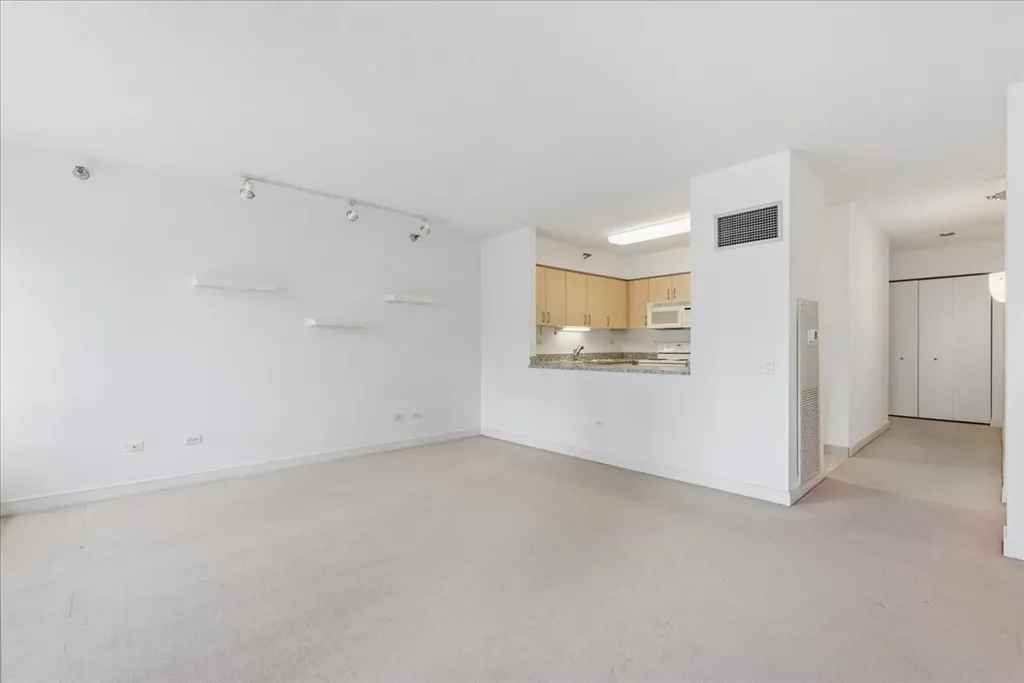 512 North Mcclurg Court Chicago IL 60611
