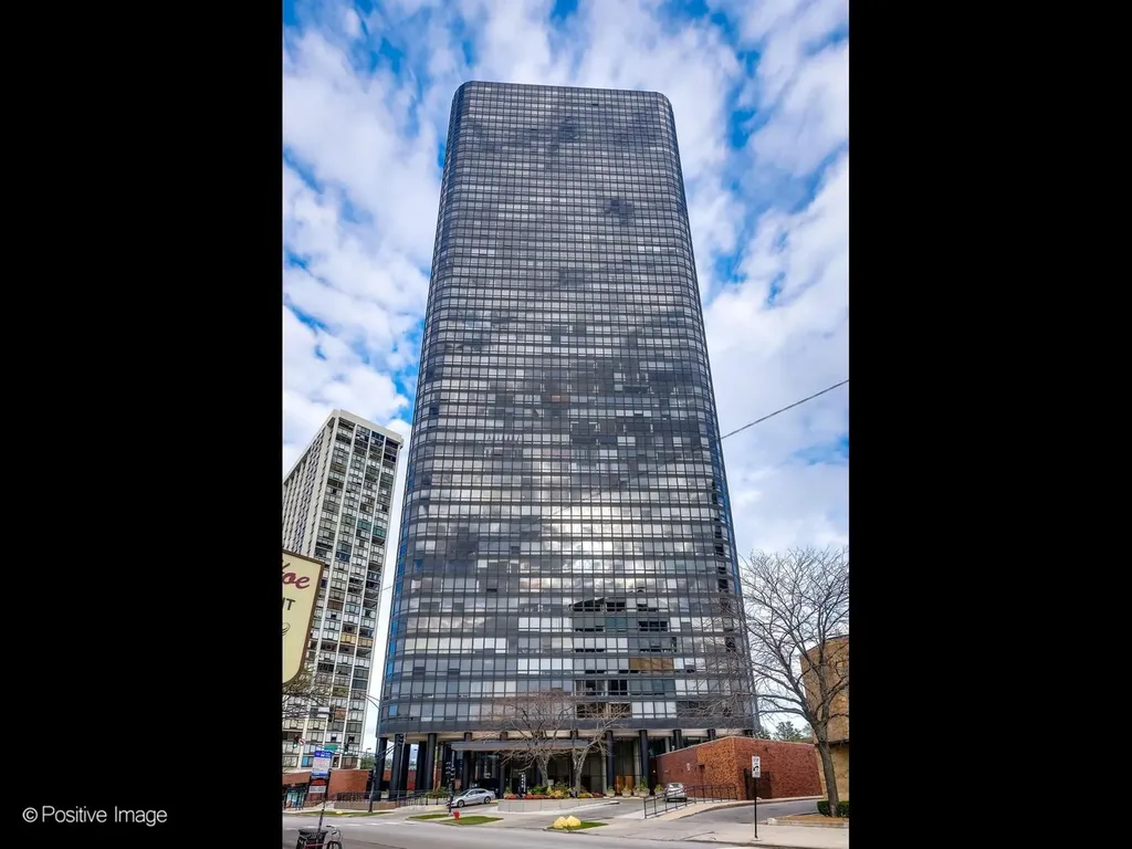 5415 North Sheridan Road Chicago IL 60640