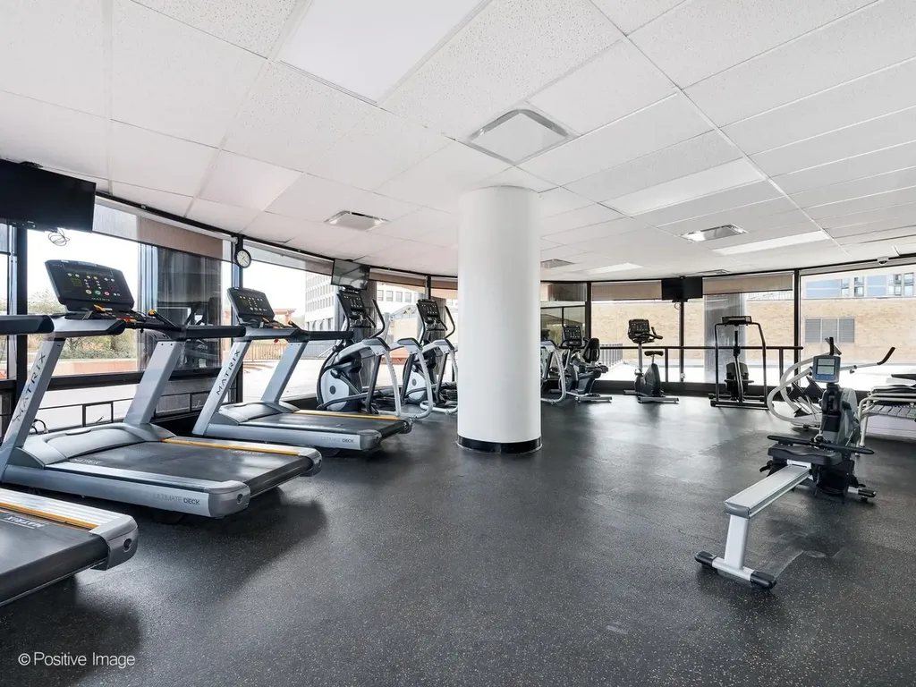 5415 North Sheridan Road Chicago IL 60640