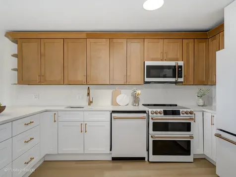 5415 North Sheridan Road Chicago IL 60640