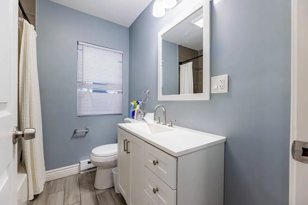 7638 South Laflin Street Chicago IL 60620