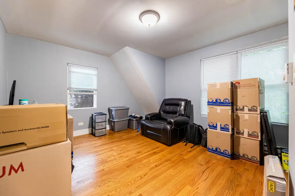 7638 South Laflin Street Chicago IL 60620