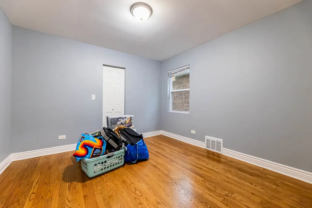 7638 South Laflin Street Chicago IL 60620