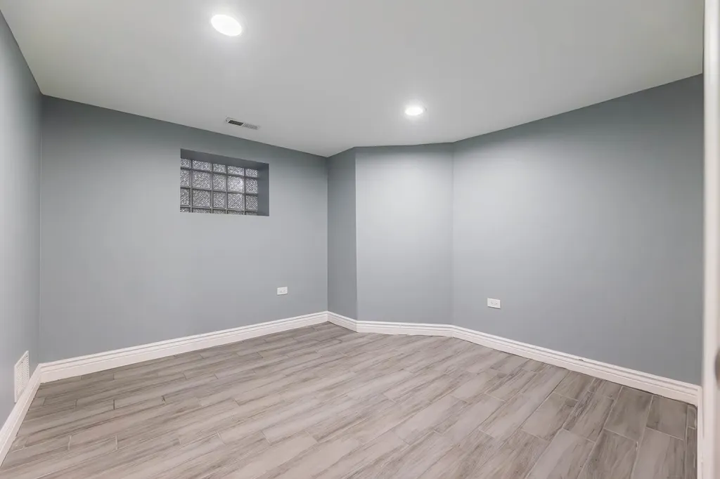 7638 South Laflin Street Chicago IL 60620