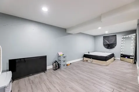 7638 South Laflin Street Chicago IL 60620