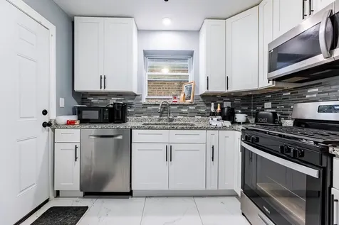 7638 South Laflin Street Chicago IL 60620