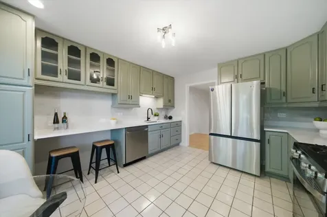34 Berkshire Drive Wheeling IL 60090