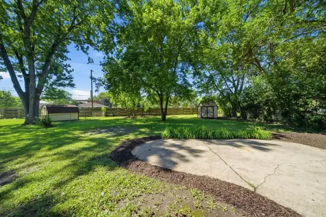 34 Berkshire Drive Wheeling IL 60090