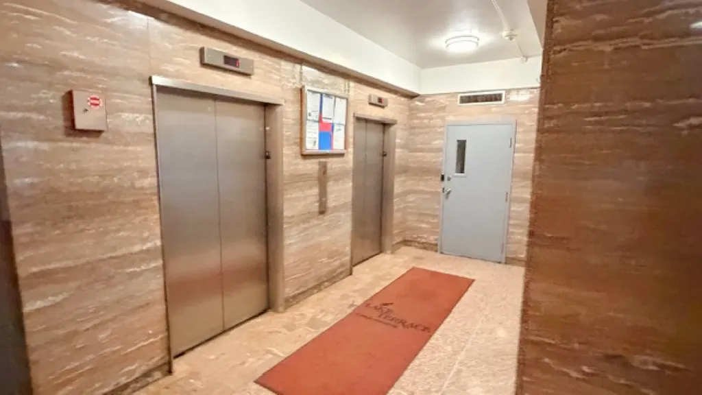 7337 South South Shore Drive Chicago IL 60649